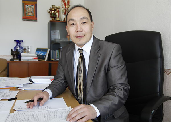 Д.Бямбажав: Буриад өтлөхөөрөө мужаан гэдэг биз дээ